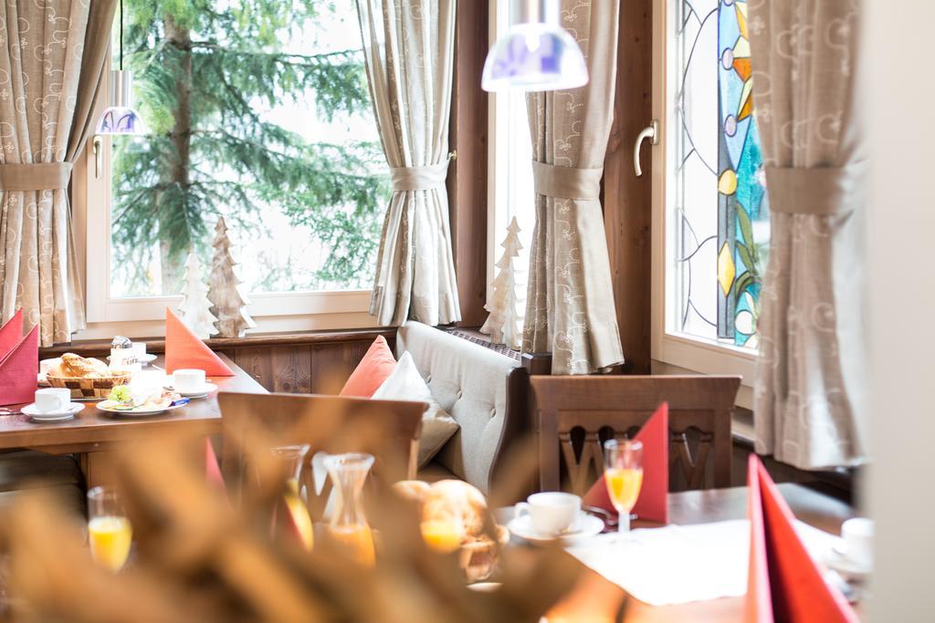 Hotel Garni Caroline Ischgl Zimmer foto